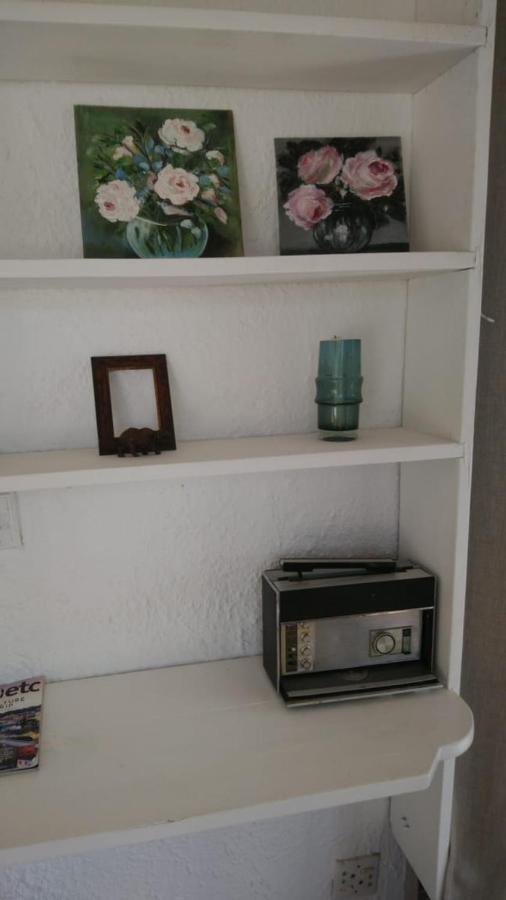 Independent Quaint Flat, Close To Beach Кейптаун Екстериор снимка
