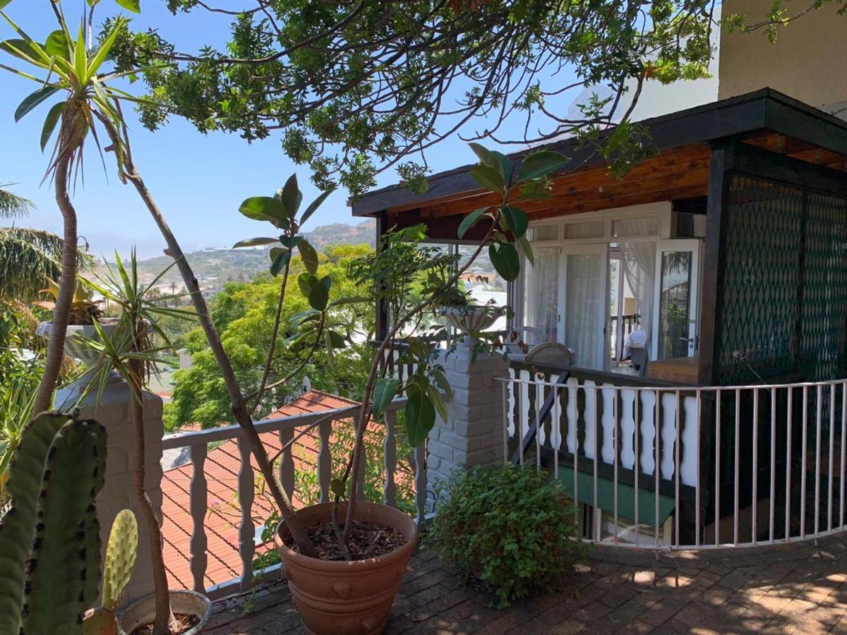 Independent Quaint Flat, Close To Beach Кейптаун Екстериор снимка