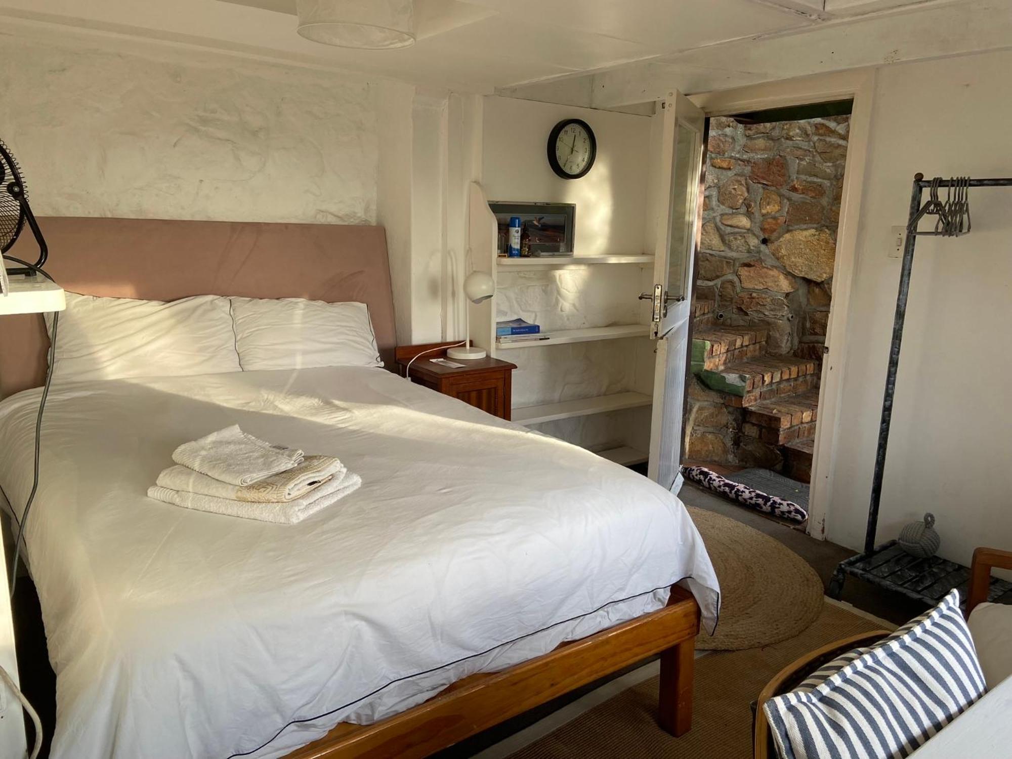 Independent Quaint Flat, Close To Beach Кейптаун Екстериор снимка