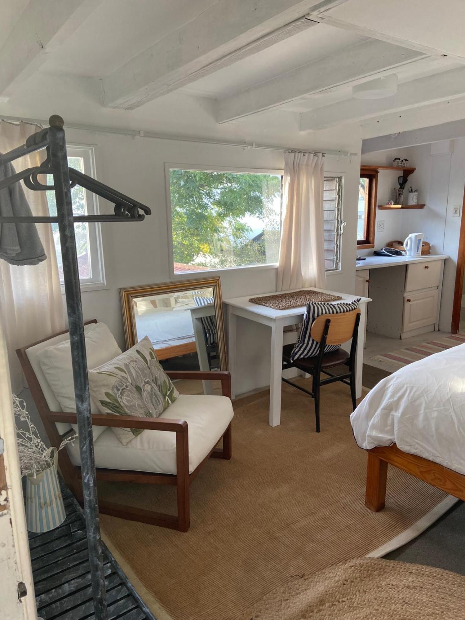 Independent Quaint Flat, Close To Beach Кейптаун Екстериор снимка